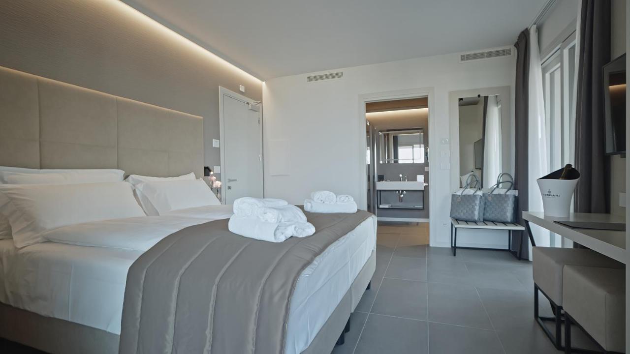 Hotel Cristal Sirmione Eksteriør billede